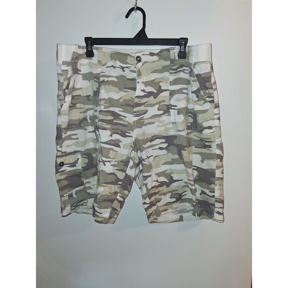 DASH Camo Bermuda Shorts Sz XL - Picture 1 of 2